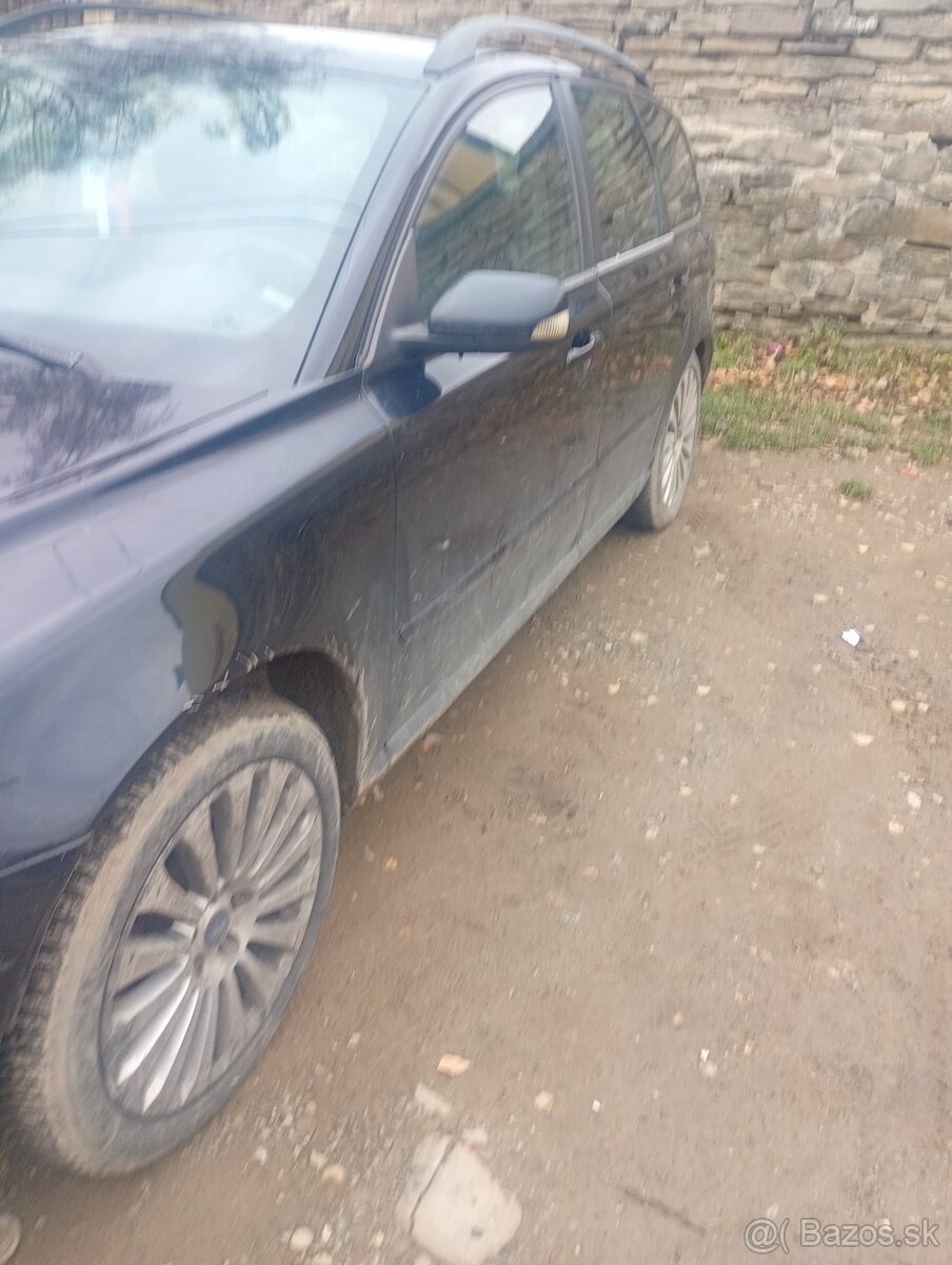 Volvo V50 2.0 100kw rok 2004 - 4