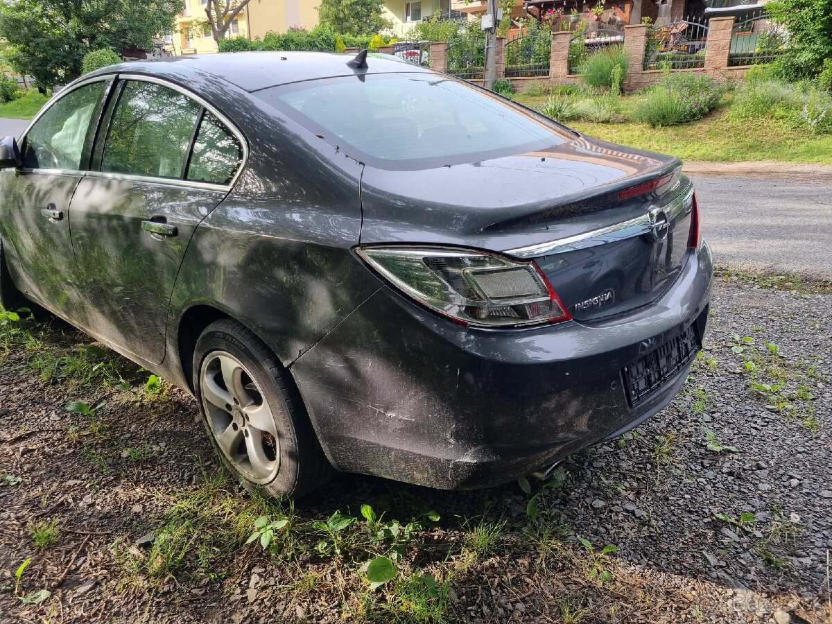 Predám Opel Insignia, rok výroby 2009 - 4