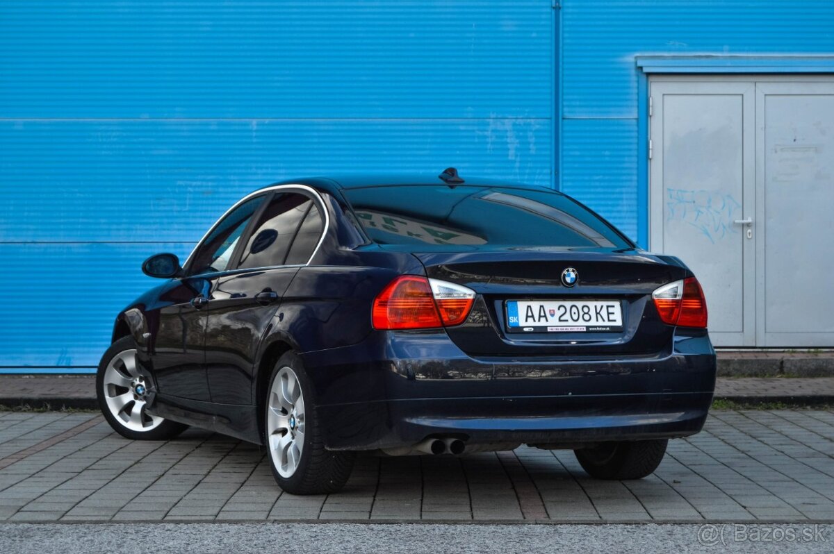 BMW E90 Rad 3 325i A/T - 4