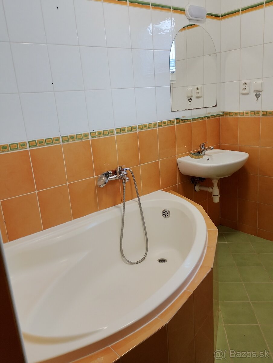 Prenájom 2-izbového bytu - 4