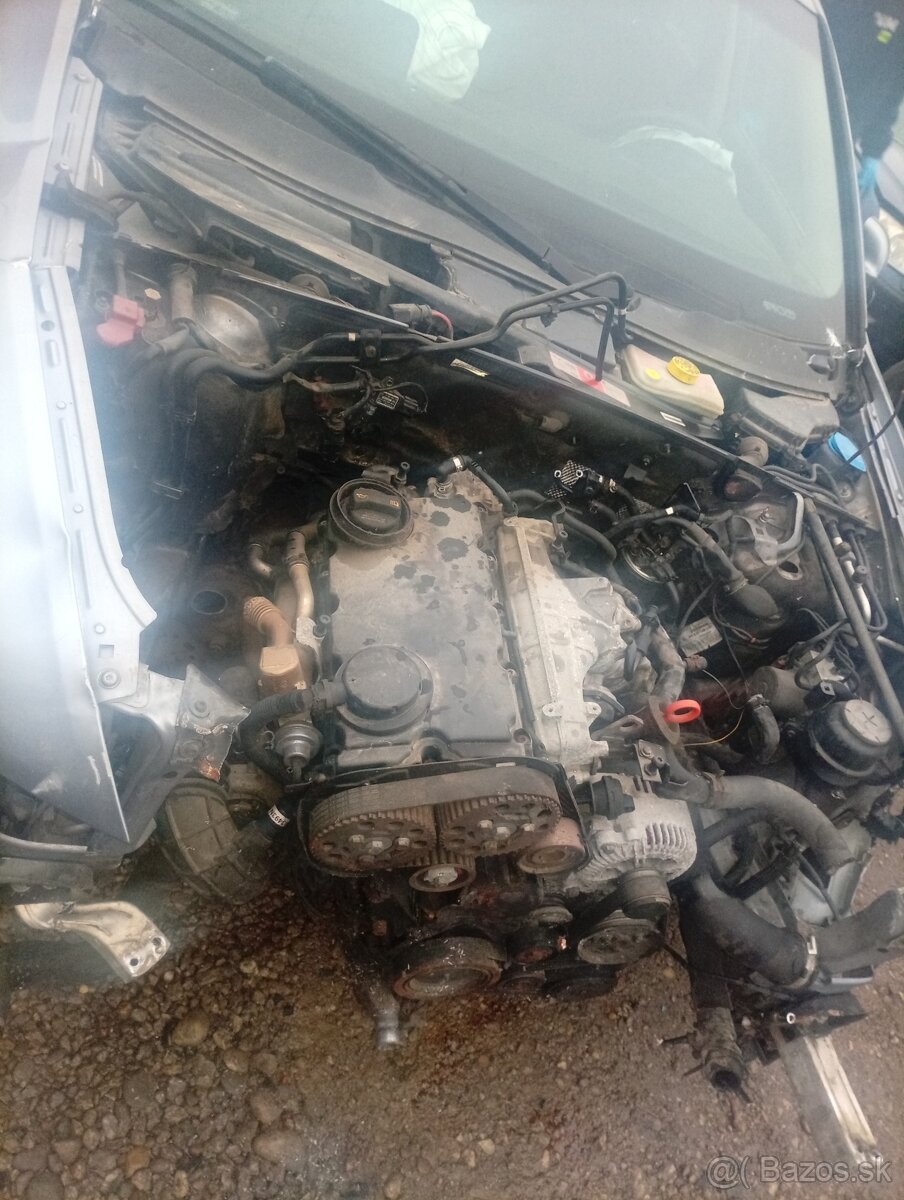 Rozpredám Audi A6 C6 sedan 2.0tdi 6manual - 4