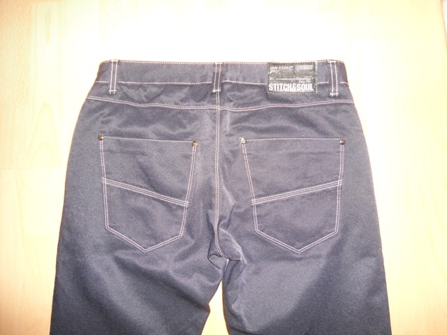 Panske cierne rifle - 4