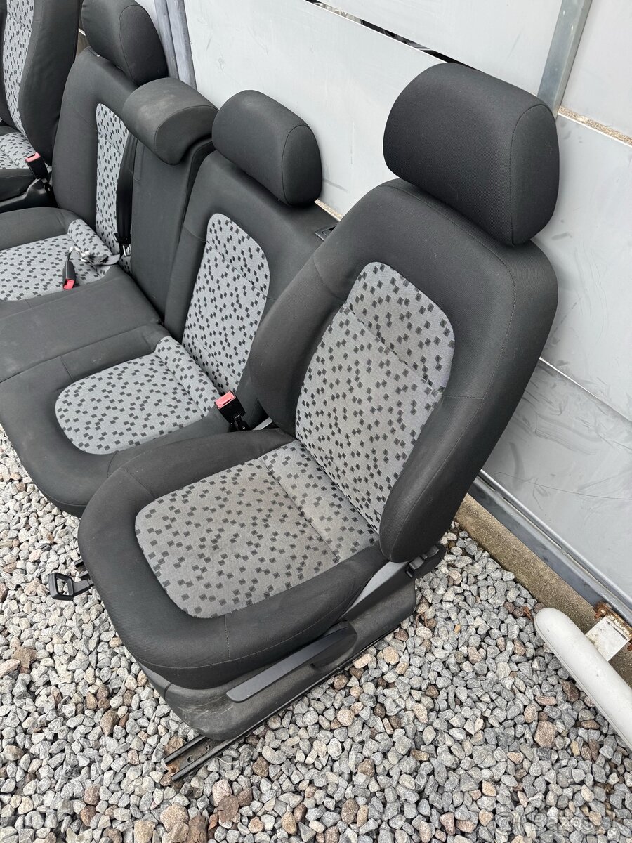 Sedačky Škoda Fabia I - 4
