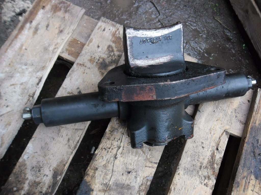 Predám hydraulickú otoč z VZV - 4