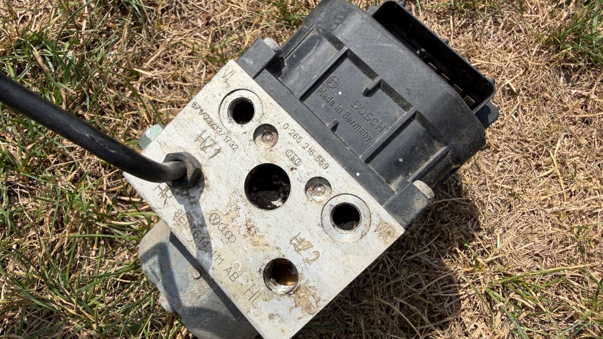 ABS kocka / pumpa Bosch (Audi A4 B5, VW Passat B5) - 4