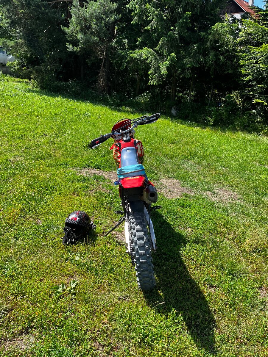 Honda xr 600 r