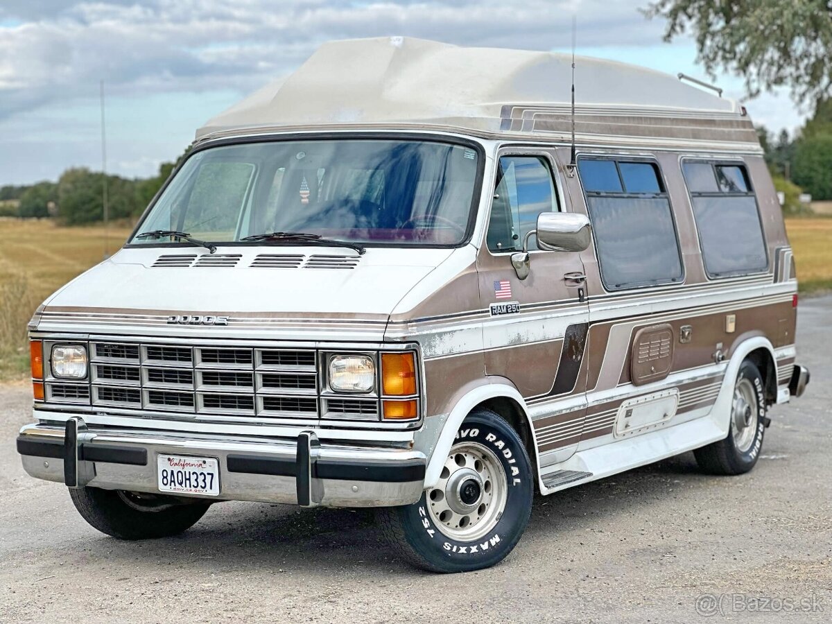 1993 Dodge Ram Van B250 5.2 V8 | Sierra Vacationer