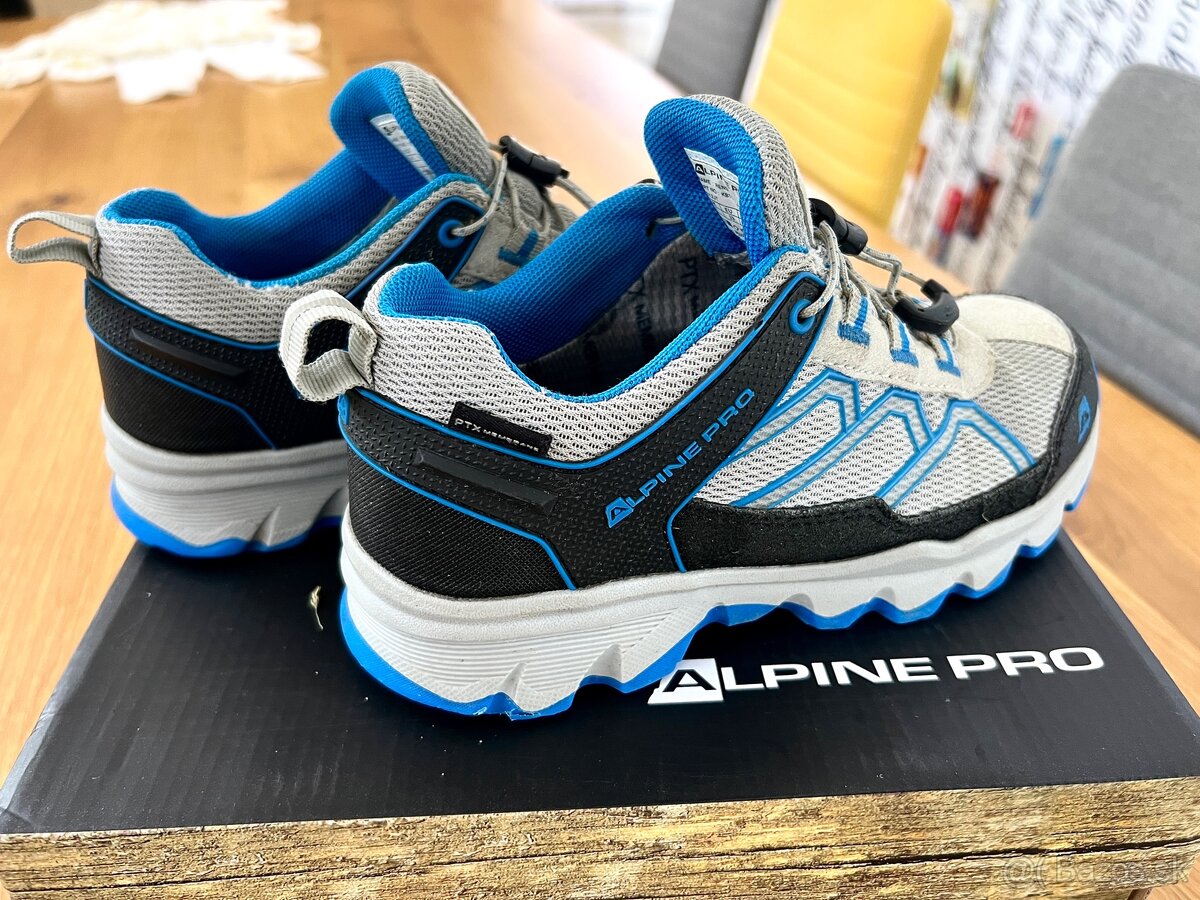 Detské turistické topánky Alpine Pro v. 33 s membránou. - 4