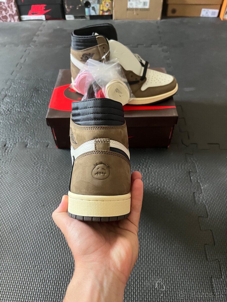 Nike Air Jordan 1 Travis Scott - 4