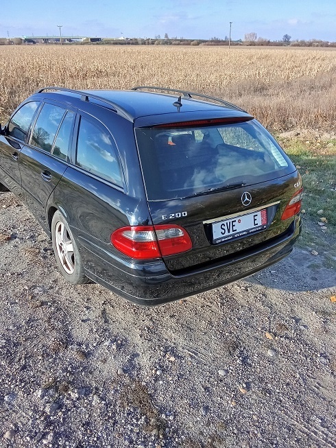 Mercedes E W 211 200 CDI - 4