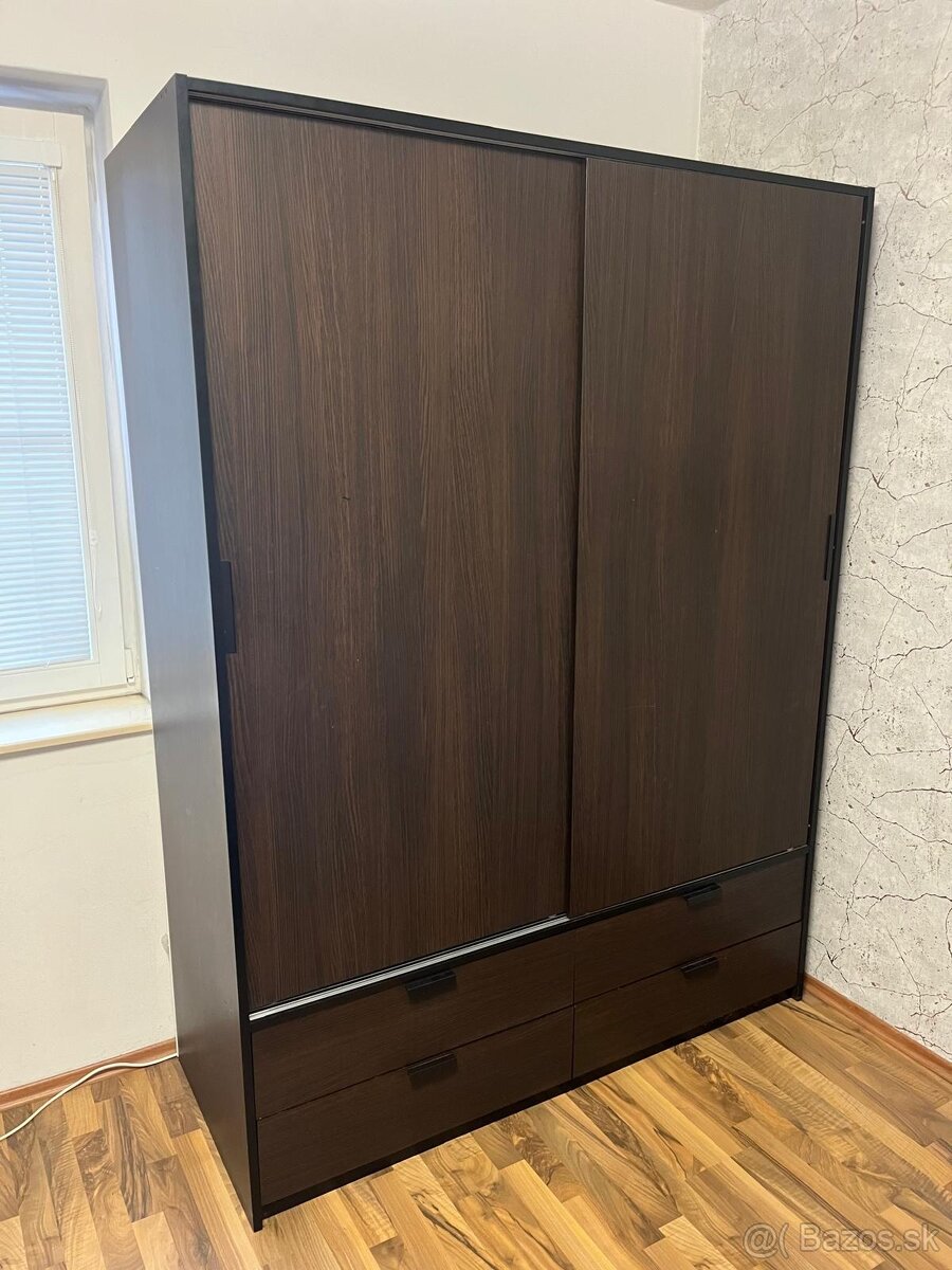 Tmava skrina na predaj - 4