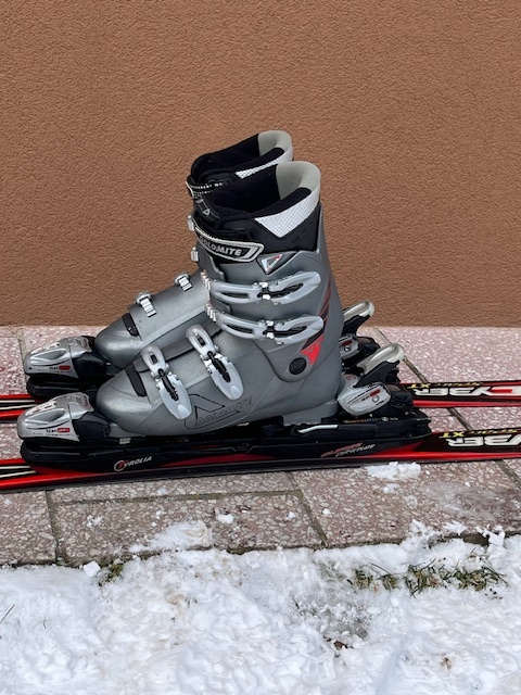 Predám lyže + lyžiarky 42 - 4