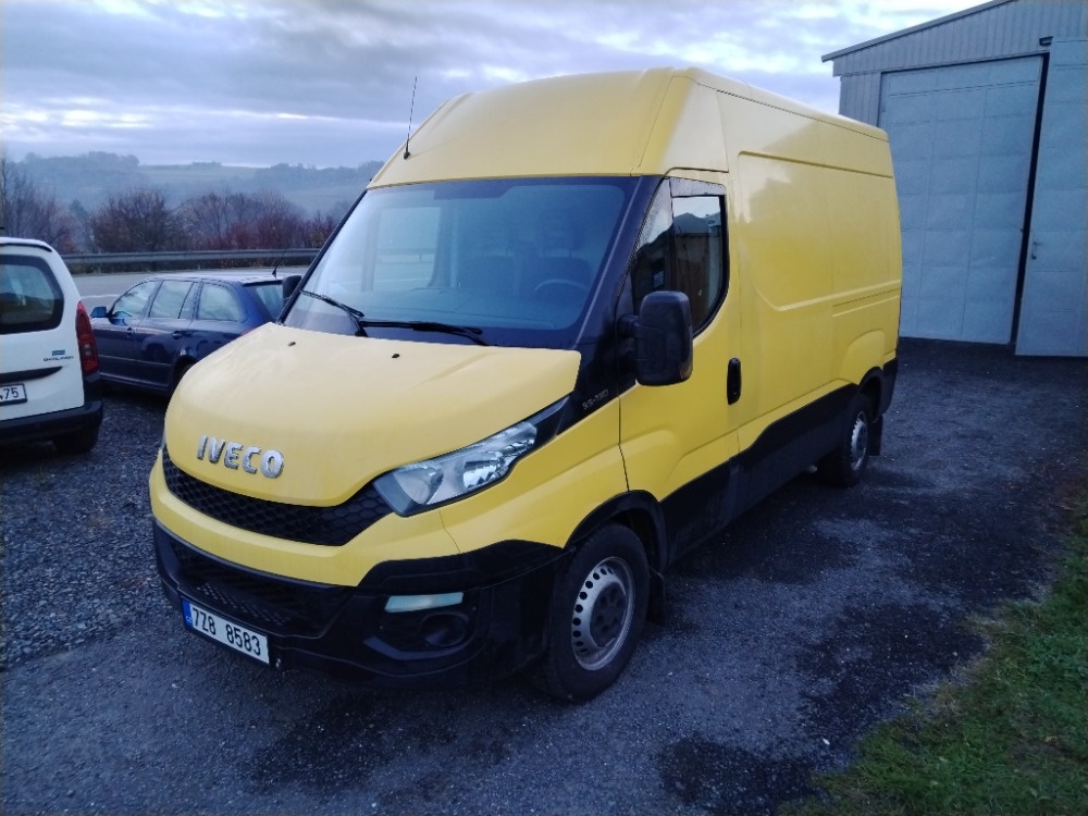 Prodám Iveco Daily 2,3D 35S13 93kW L2H2 - 4