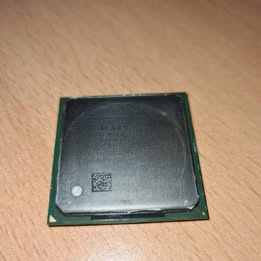 Intel Pentium 4 2,4 Ghz - 4