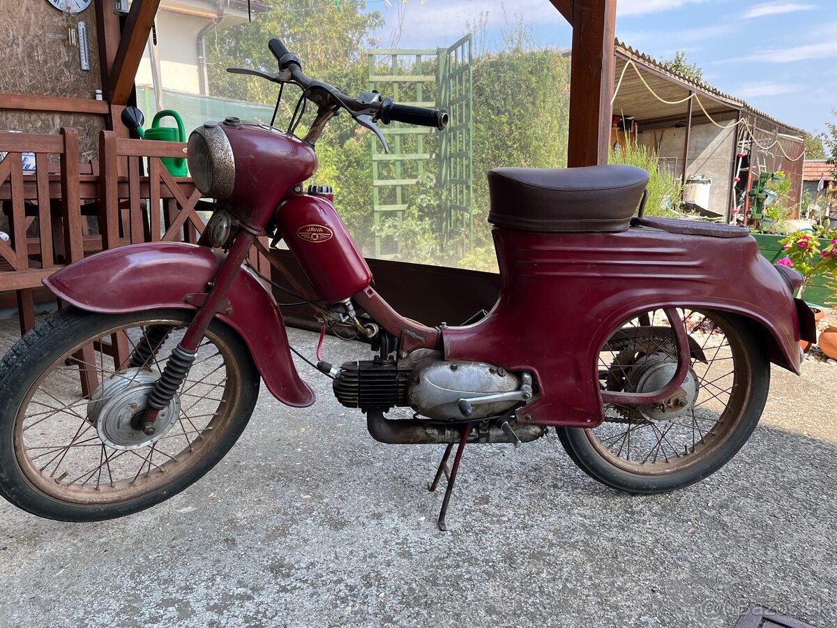 Jawa 555 - 4