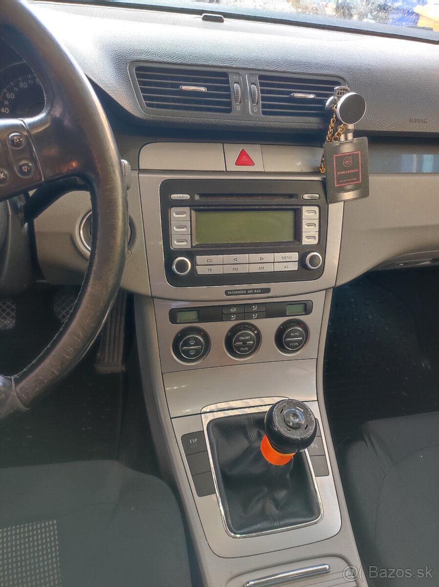 Volkswagen Passat B6 - 4