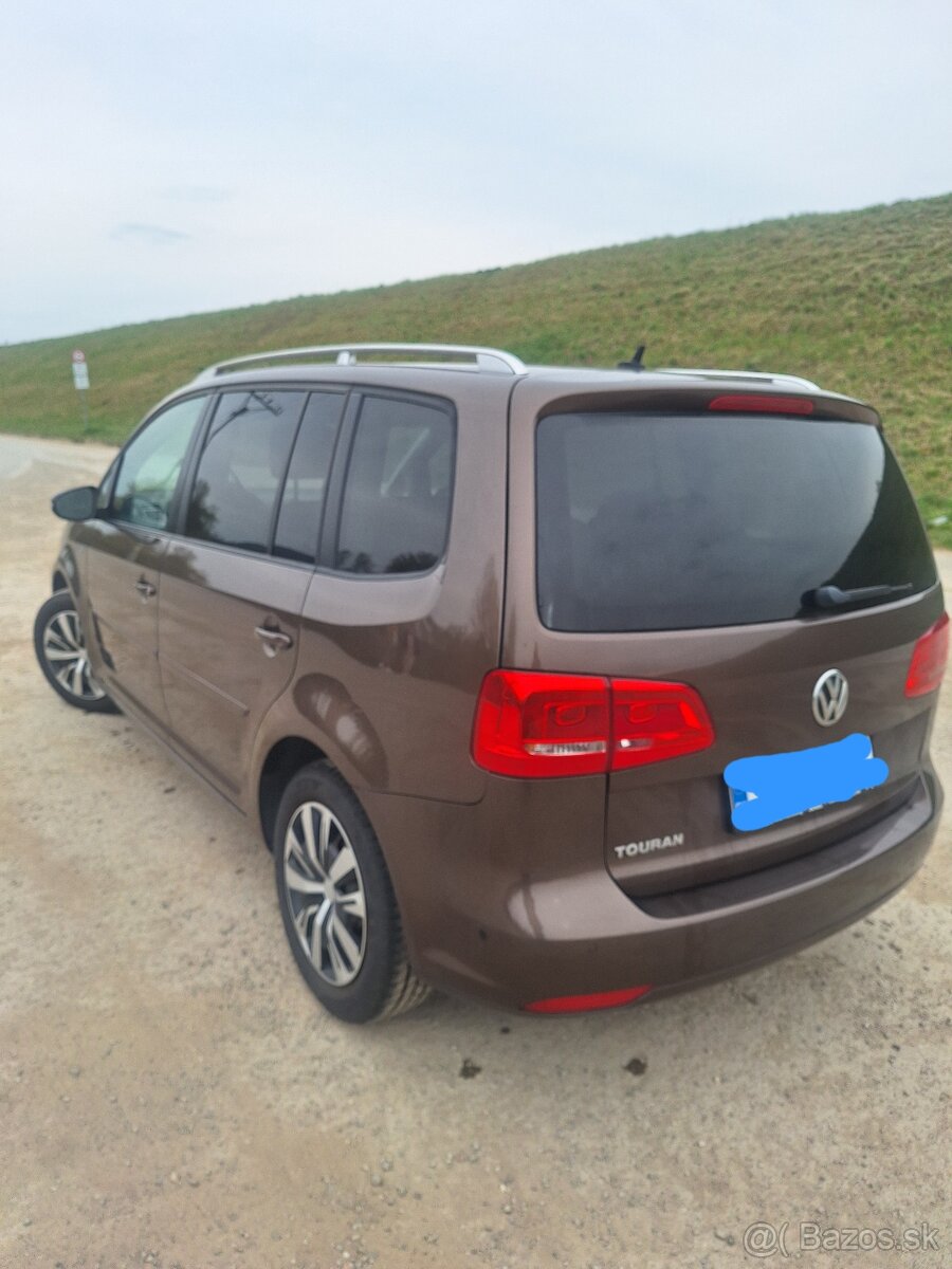 Touran 2014 - 4