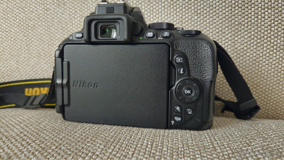 Nikon - 4
