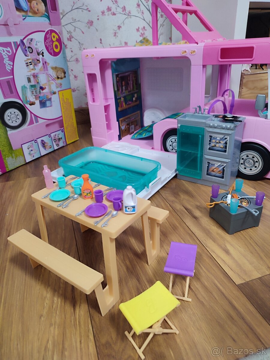 Barbie veľký kempingový karavan 3v1 - 4