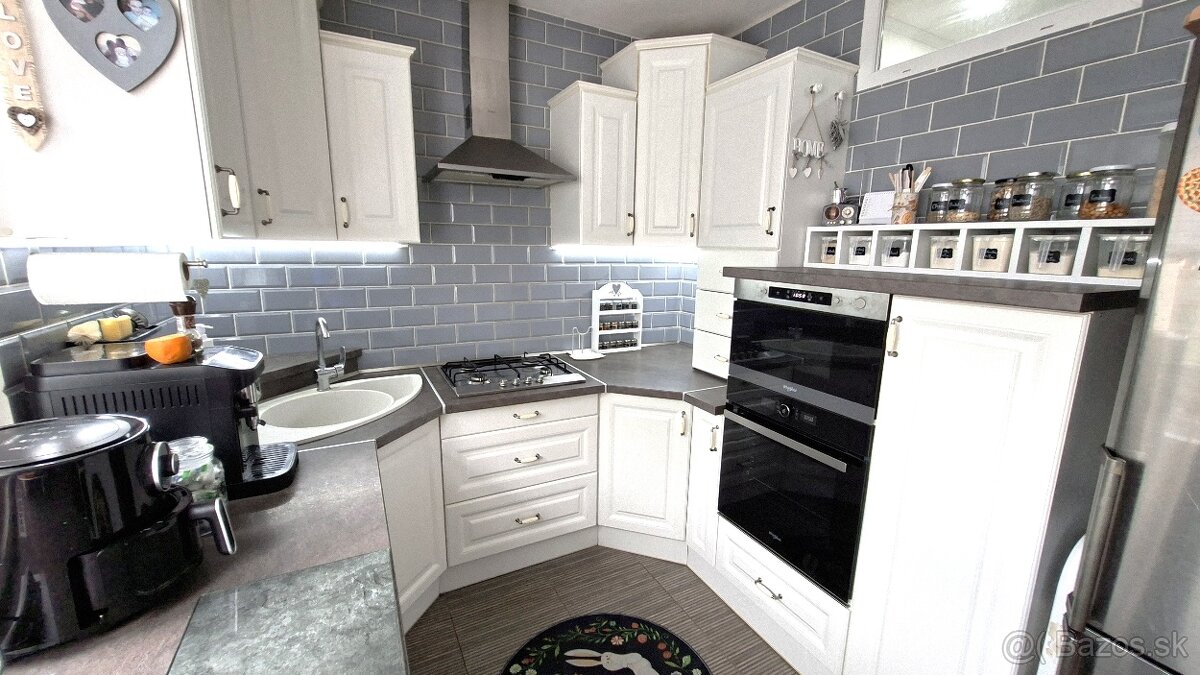 REZERVOVANÉ - Pekný 3.-izbový byt s loggiou po kompletnej re - 4