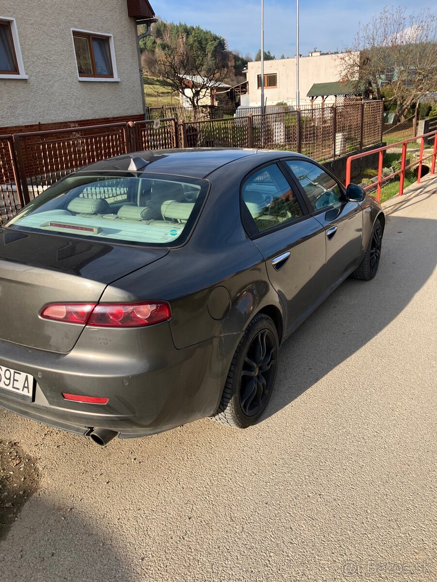 Predám alfa romeo 159 - 4