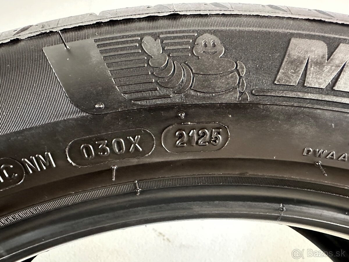 Letné pneu MICHELIN Pilot Primacy 4 235/50 R19 - 4