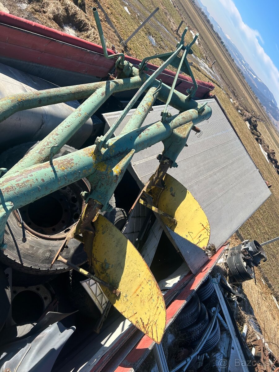 Pluh štvorak továrenský - 4