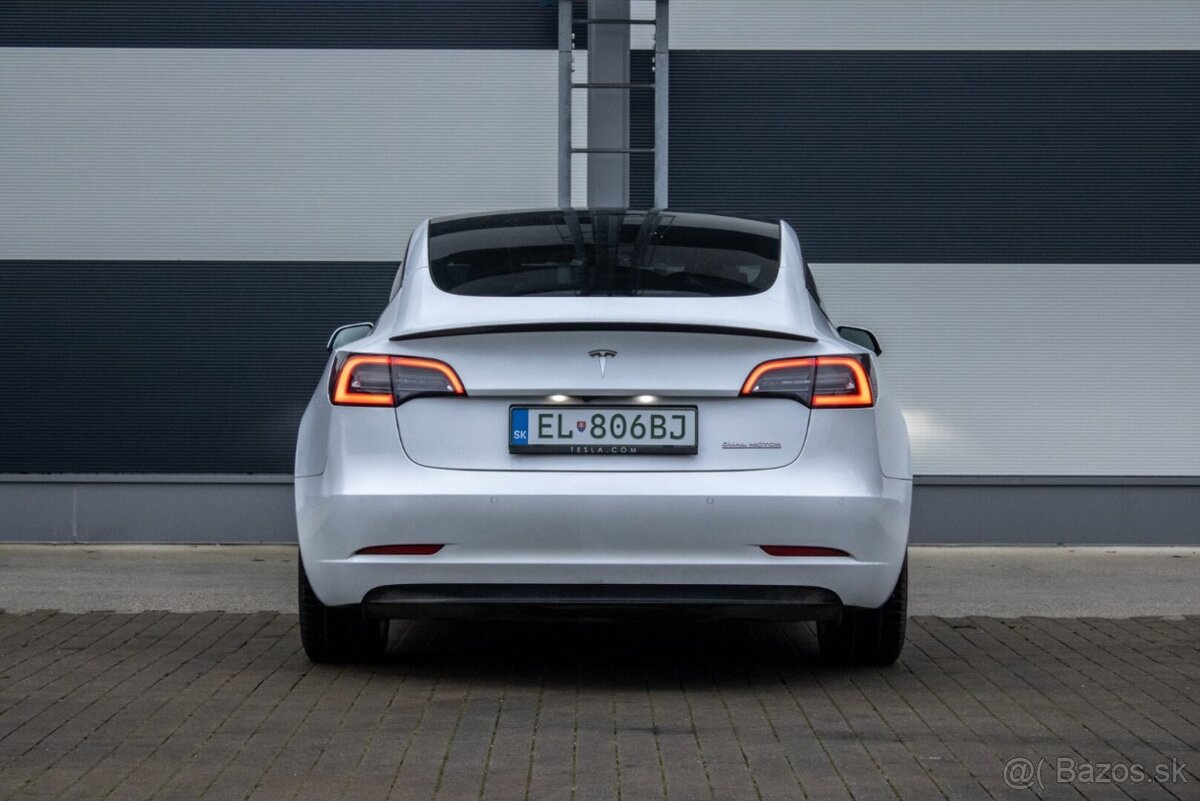 Tesla Model 3 Performance AWD 377KW / PREVERENÉ - 4