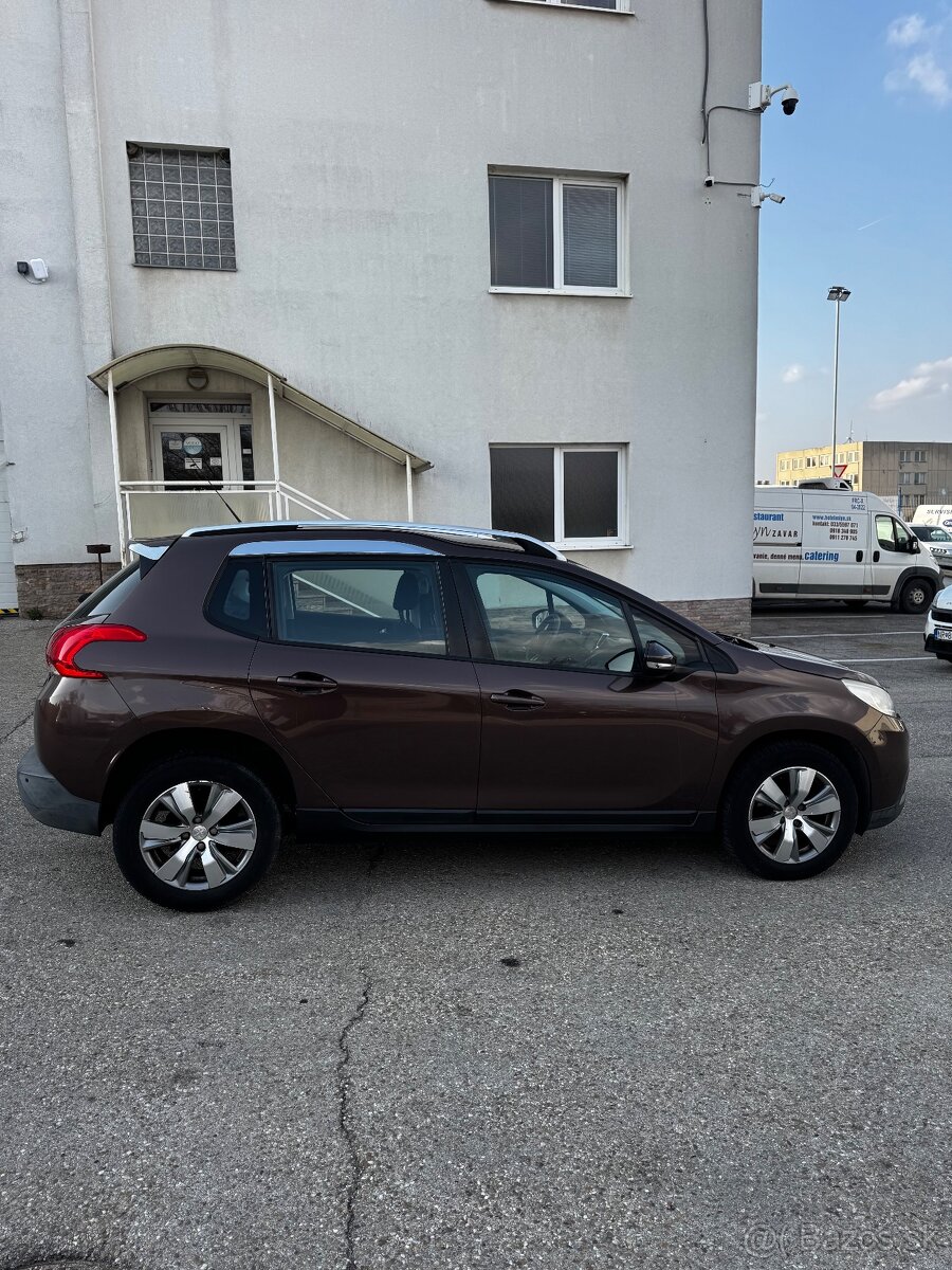 Peugeot 2008 1.6 benzín - 4