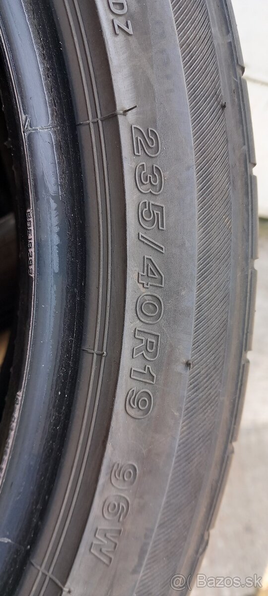 Letne pneumatiky 235/40 r19 - 4