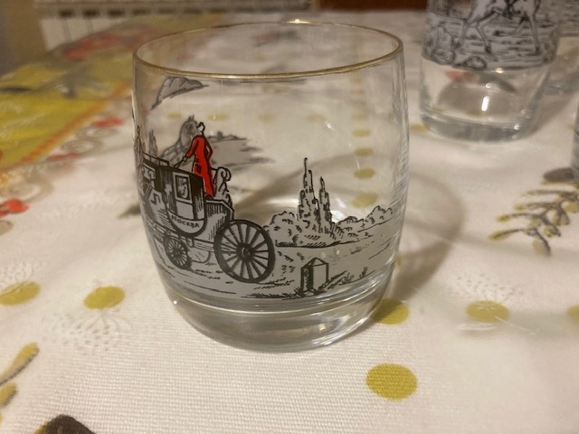 predám dve sady pohárov so vzorom - 4