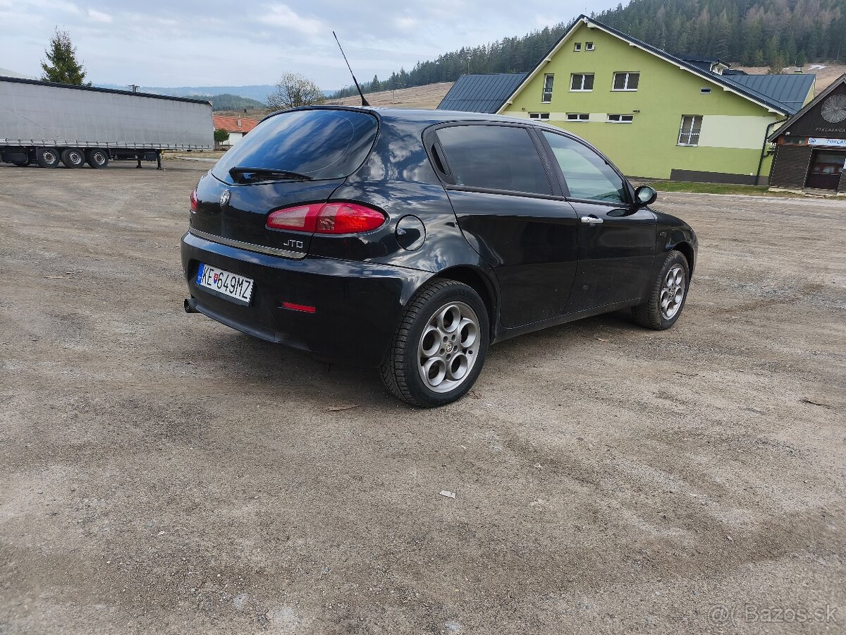 Alfa Romeo 147 - 4