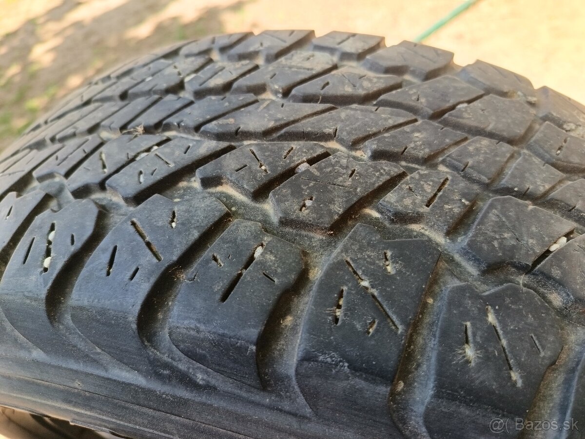 Pneumatika Dunlop 235/60 R16 - 4