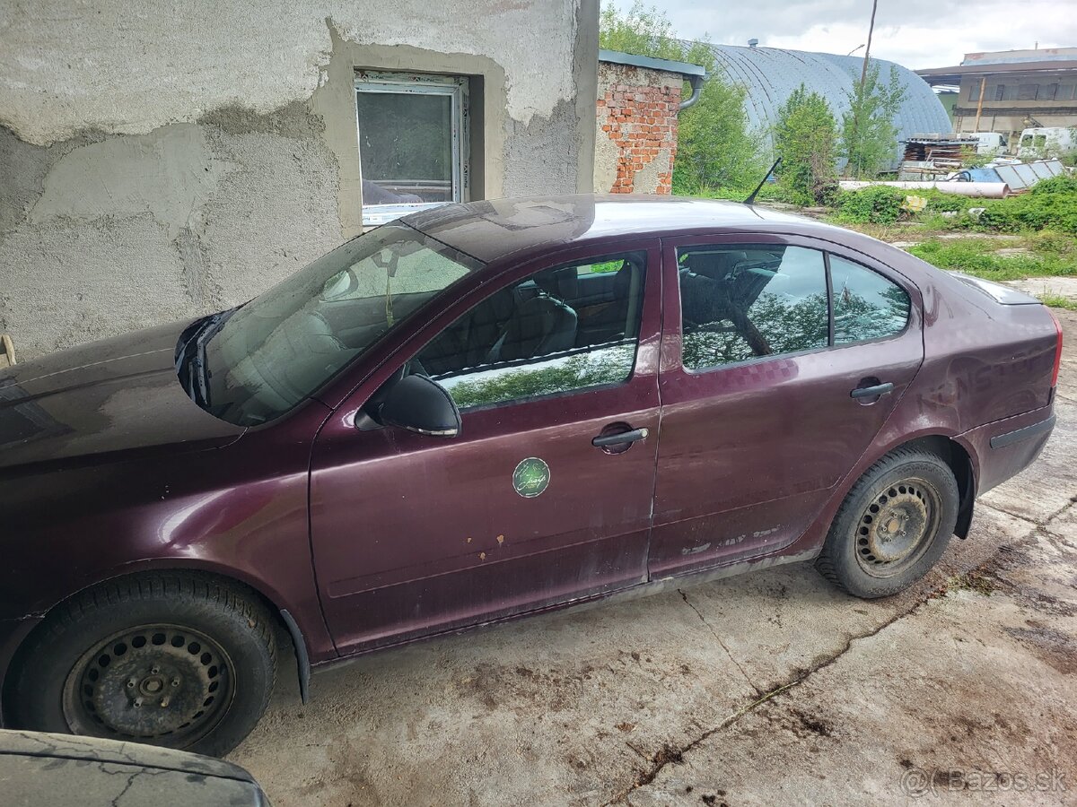 Rozpredam škoda octavia 2 1.6 75kw BSE - 4