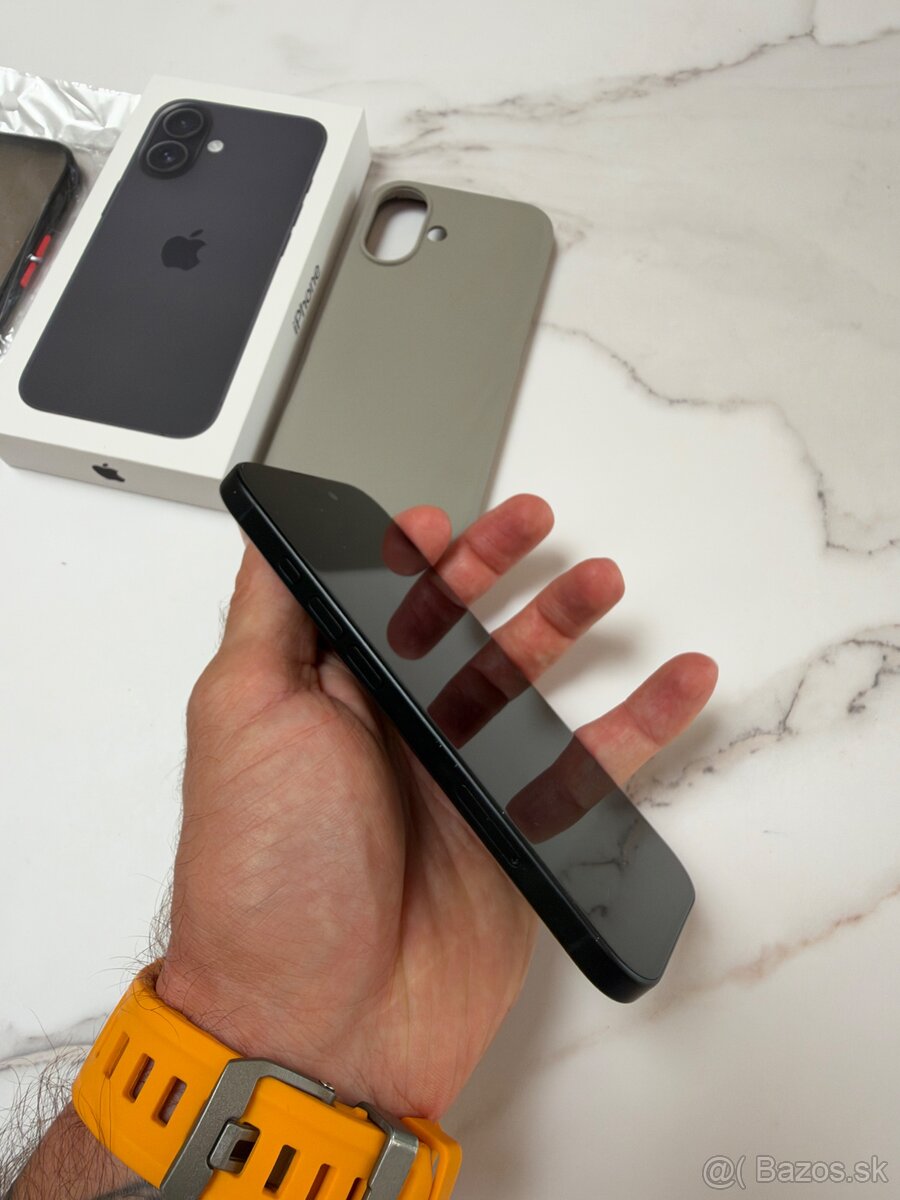 Apple IPhone 16 128GB čierny - 4