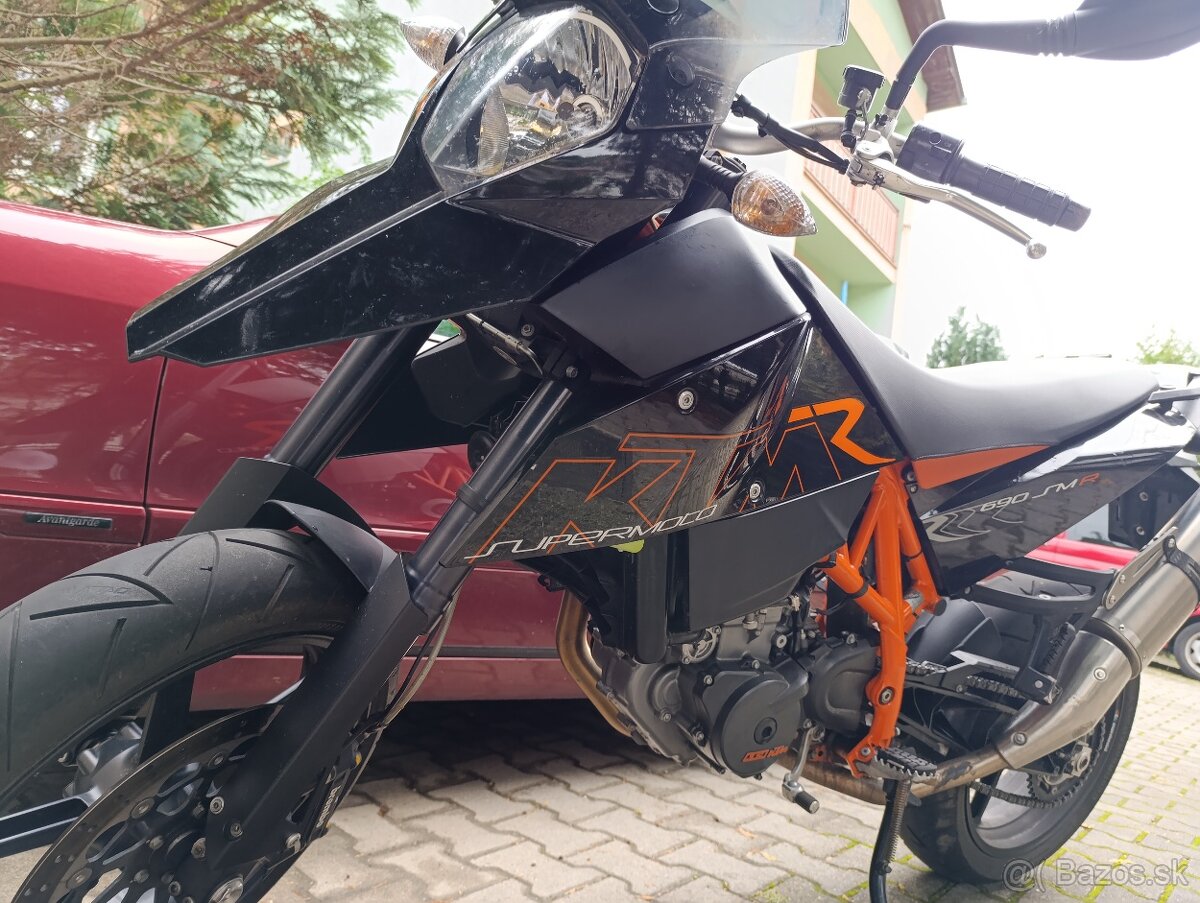 Iba 13.500km KTM 2010 690R supermoto akrapovic