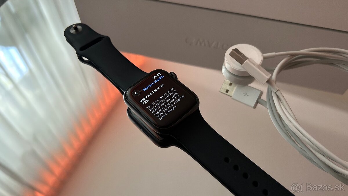 Apple Watch Series 6 44mm – čierne - 4