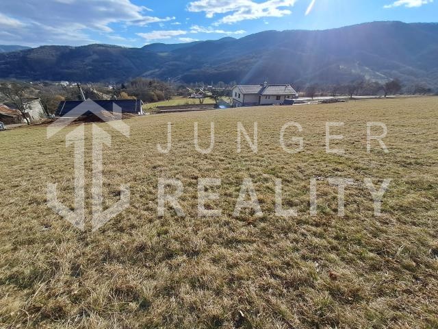 Na predaj slnečný pozemok v obci Rakovnica - 4