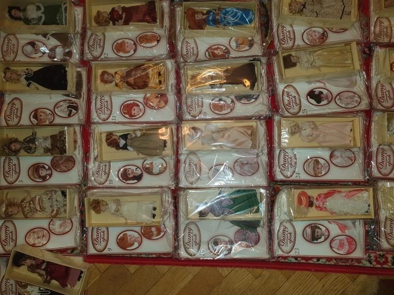 babika porcelanova 44 kusov - 4