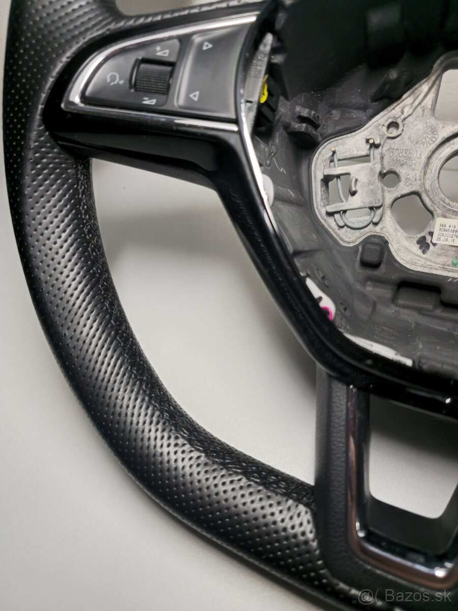 ŠPORTOVÝ VOLANT ŠKODA - 4