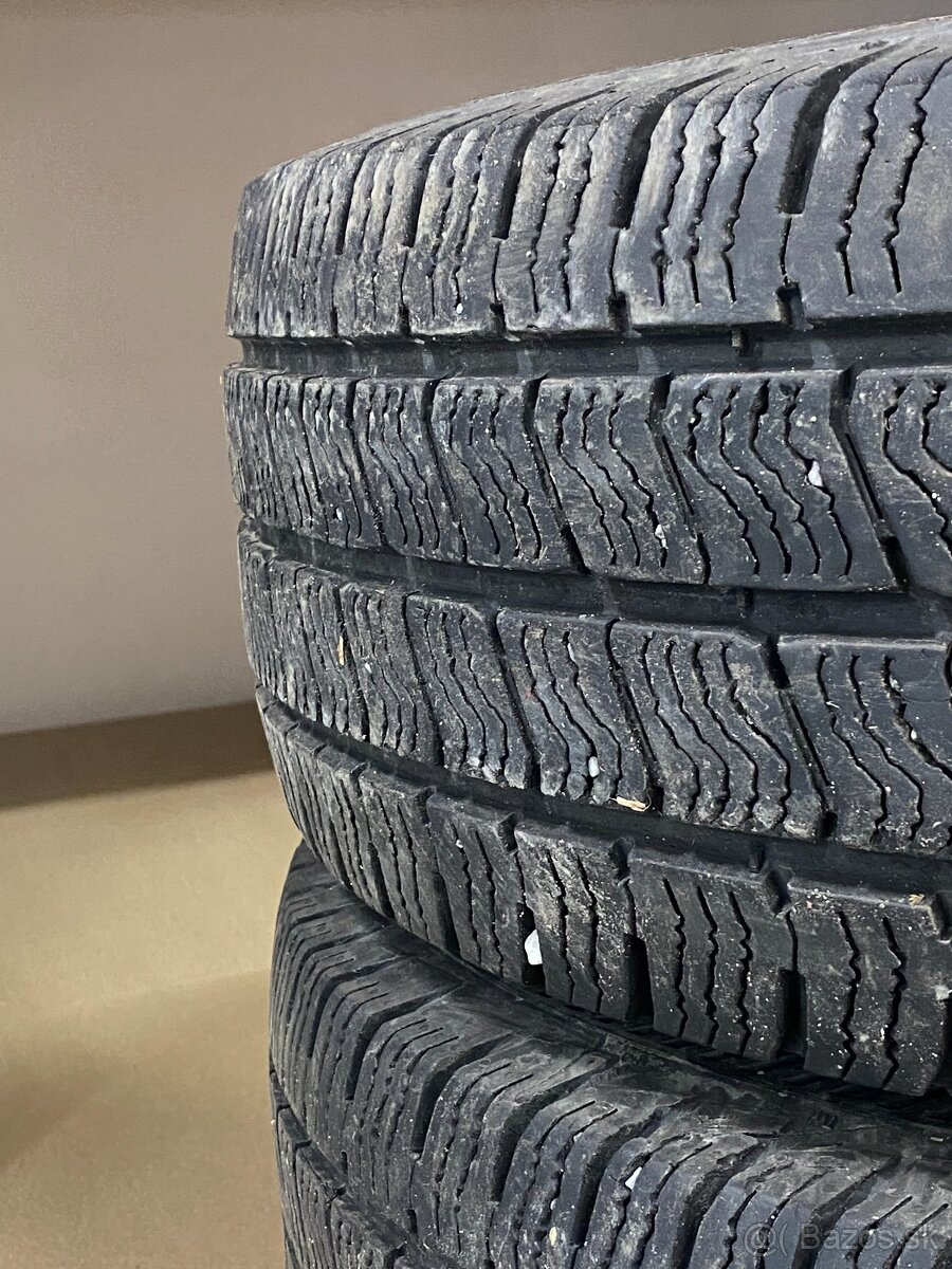 Zimné Barum 235/65 r16 c - 4