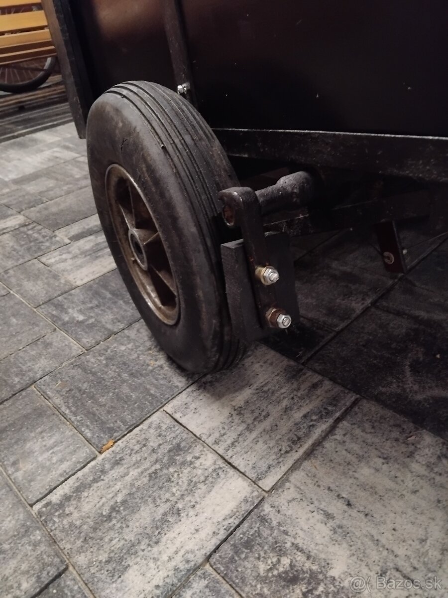 Prívesný vozík - 4