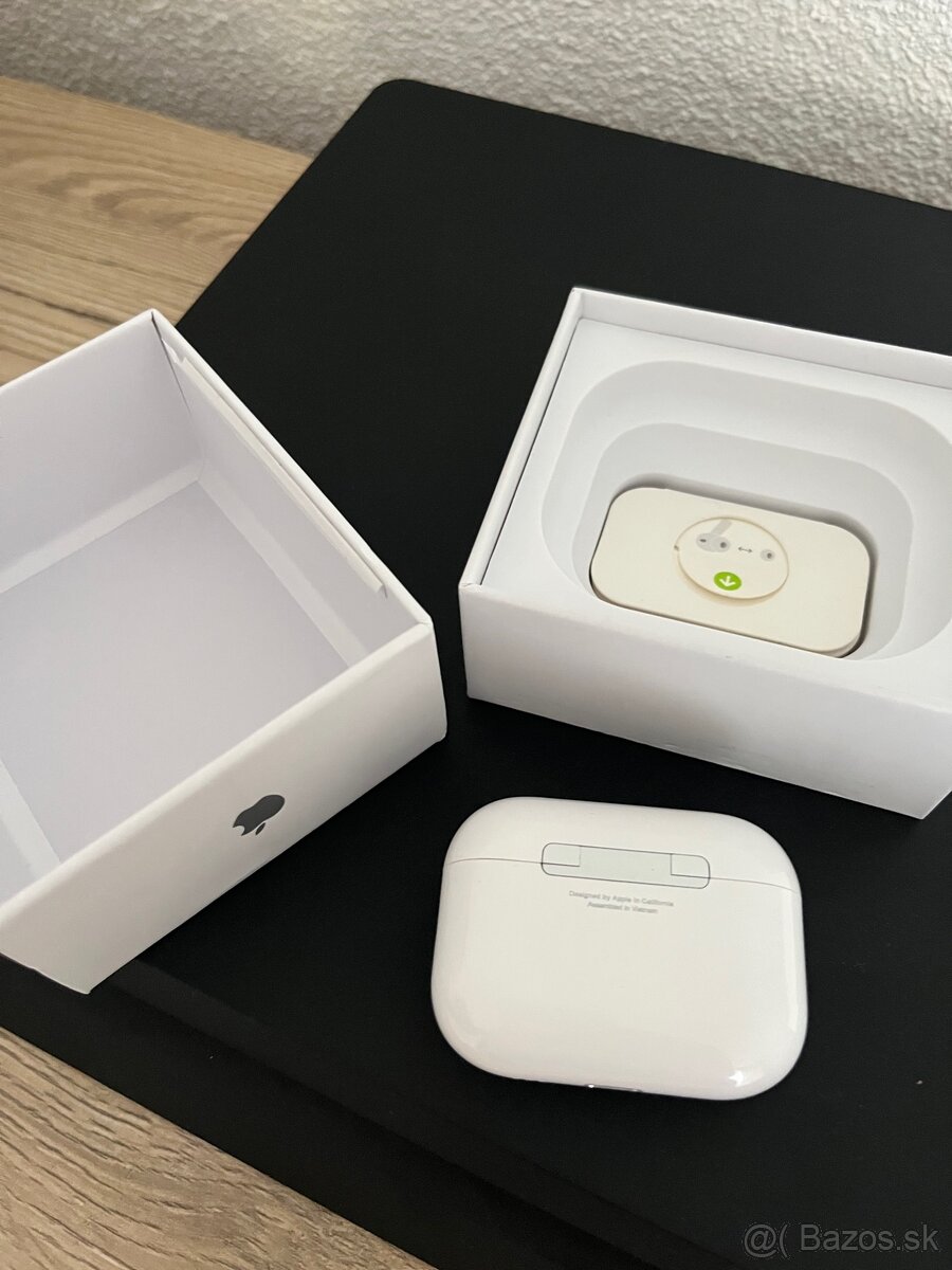 Apple AirPods pro 3 - 4