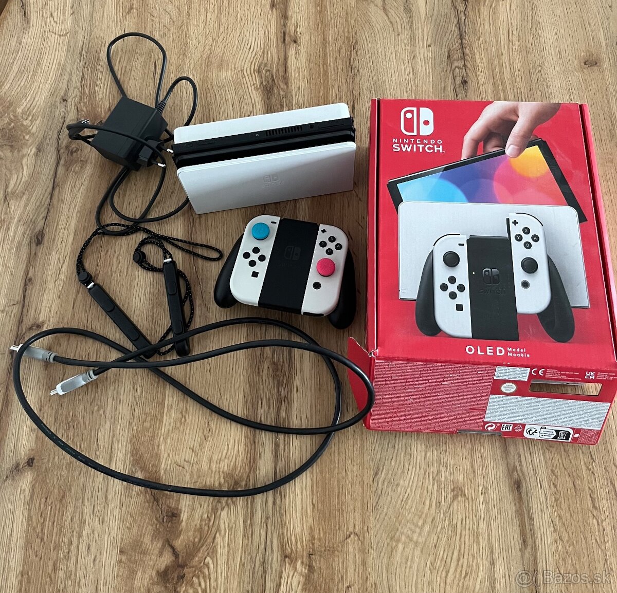 Predám Nintendo Switch OLED - 4