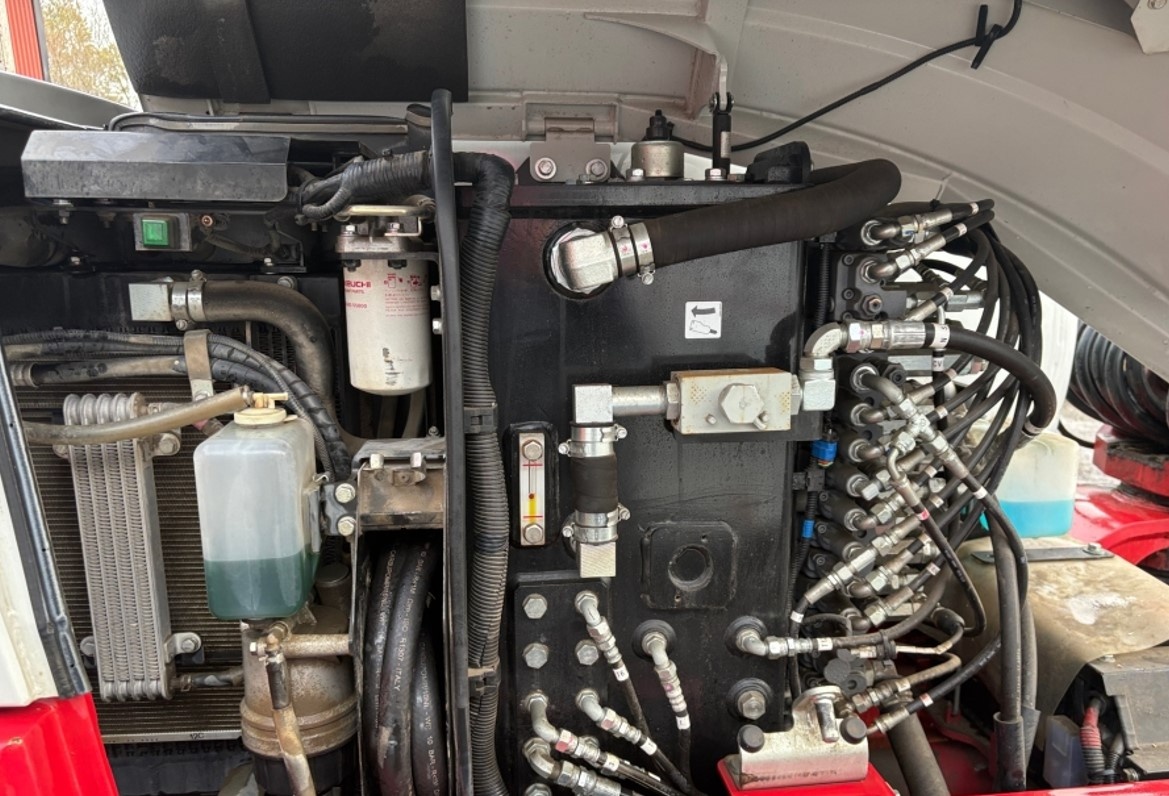 Rypadlo Takeuchi TB 250-2, 39,6 hp - 4