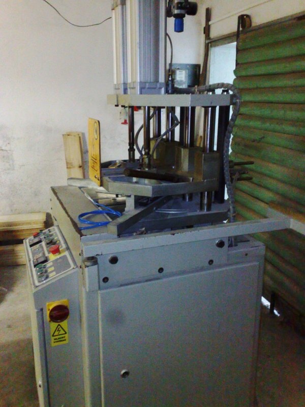 Predám stroje na plastové okná,Zváračka,Fréza - 4