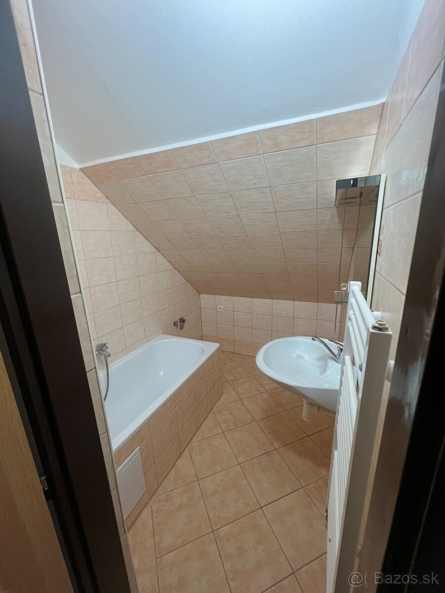 Priestranný dvojizbový byt 70,1 m2 - 4