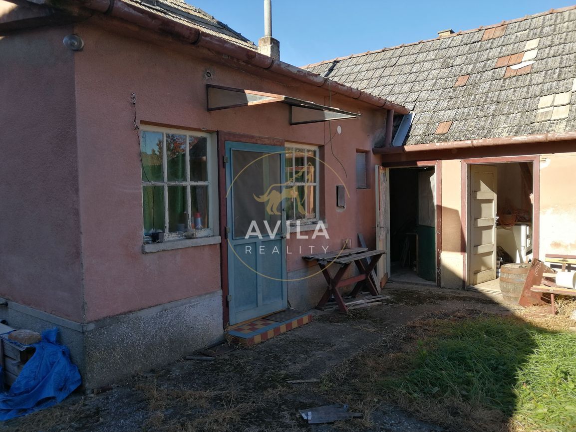 REZERVOVANÝ: 2izbový RD s veľkorysým pozemkom 1962m2 - Šopor - 4