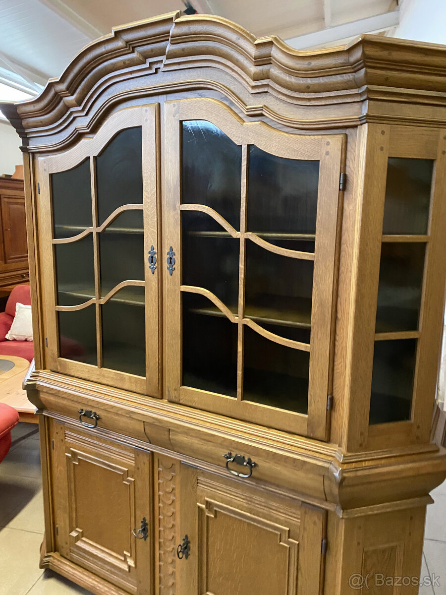 Dubové příborníky a vitriny Belgie a Německo - 4