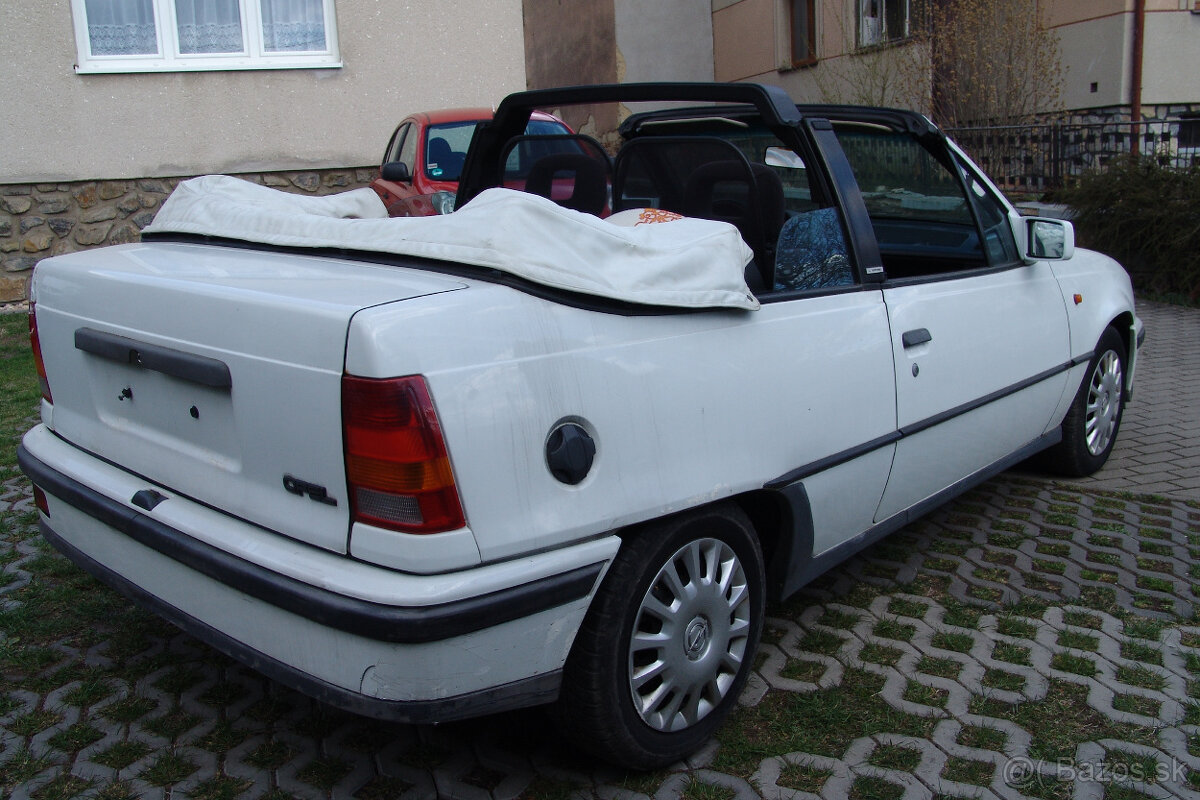 Opel Kadett cabrio Bertone - 4